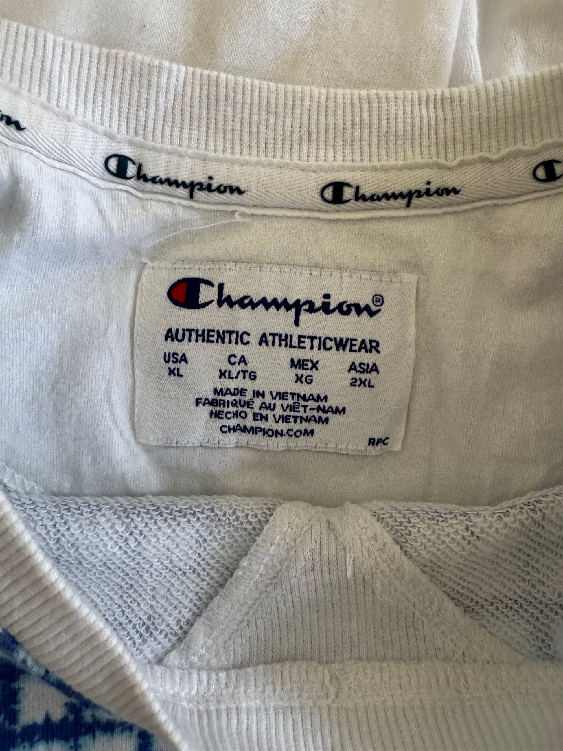 Champion Women’s Medium Check Plaid Crop Crew Neck Top